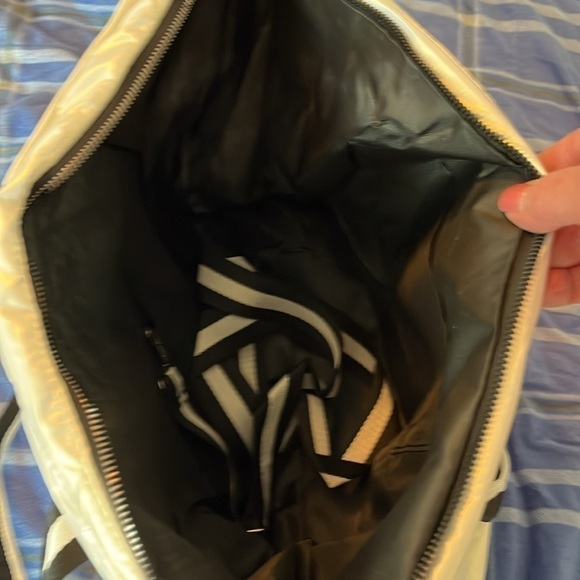 Boutique Silver And Blue Crossbody Tote Bag NWOT - Picture 4 of 5